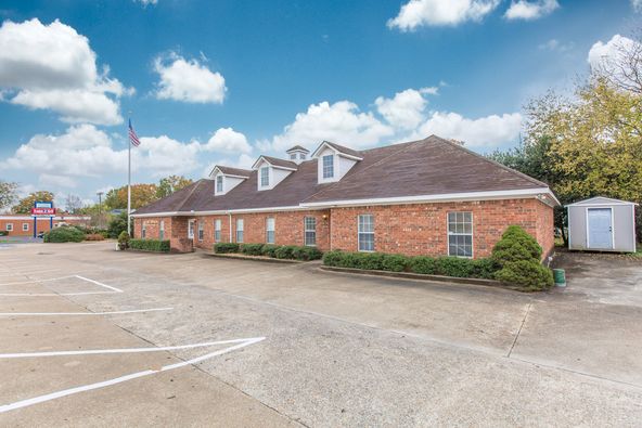 Office For Lease: 4414 Brainerd Rd, Chattanooga, TN 37411